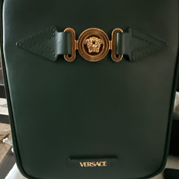 Authentic Versace Medusa Biggie Crossbody Bag w/ Matching Card Holder – - Picture 1 of 5